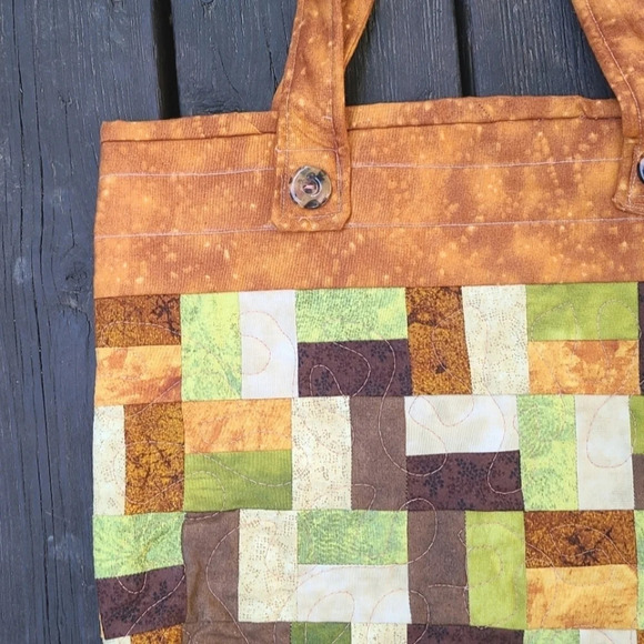 Quilted Tote - Picture 3 of 6